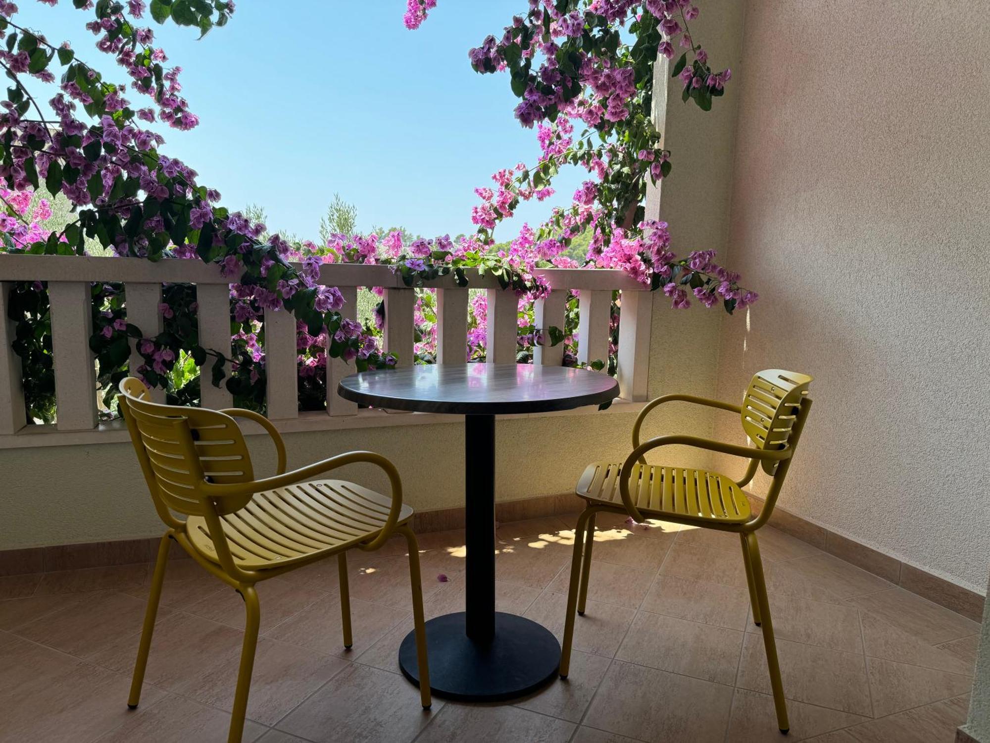 Apartments Villa Cizmic Baška Voda Exterior foto