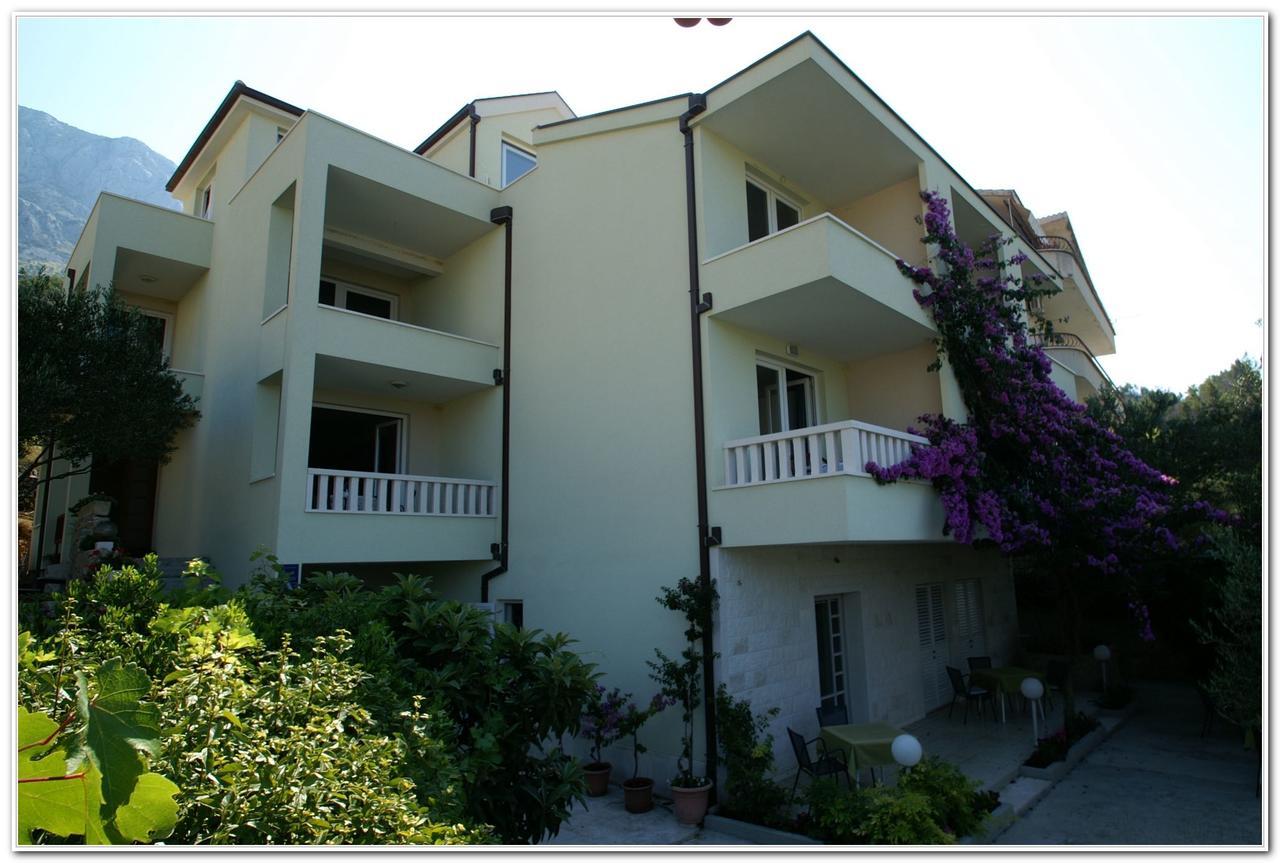 Apartments Villa Cizmic Baška Voda Exterior foto